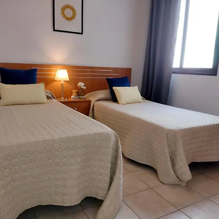 Almirante * Puerto del Rosario (Fuerteventura)